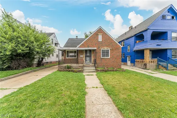 11303 Thrush Avenue, Cleveland, OH 44111