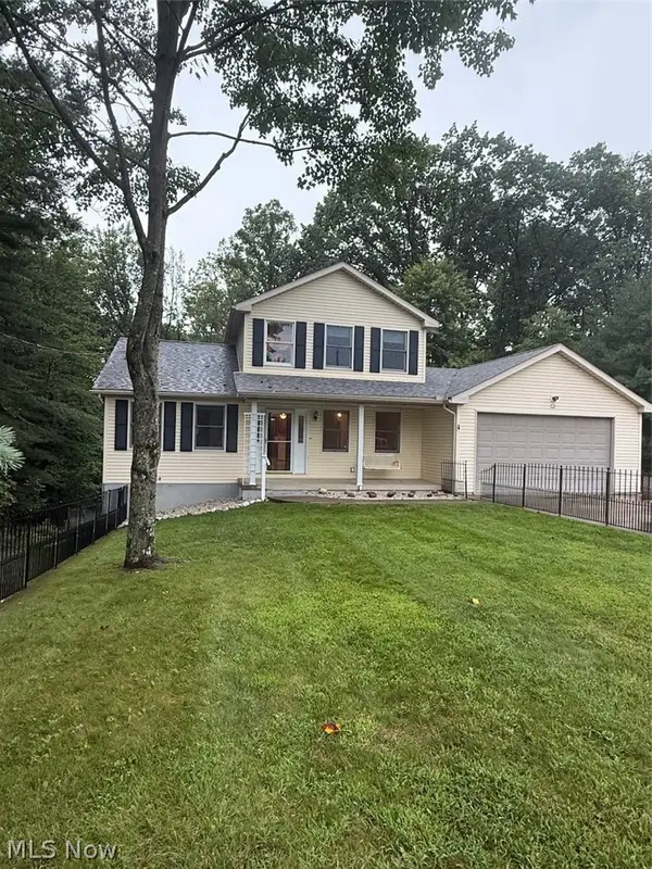 8 Apache Trail, Malvern, OH 44644