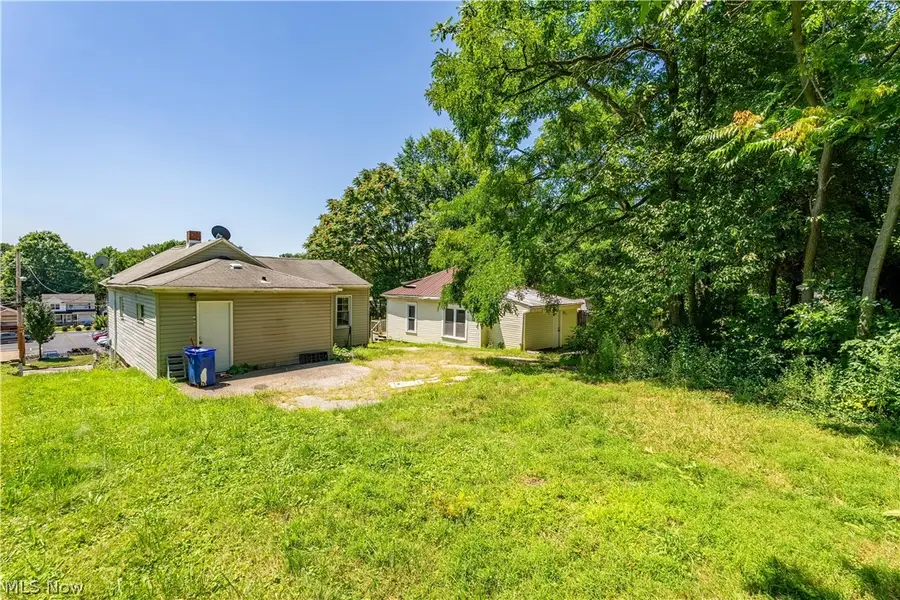 155 Fernwood Avenue, Barberton, OH 44203 - #2