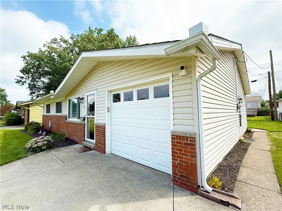 4713 Meadow Lane, Lorain, OH 44055 - #3