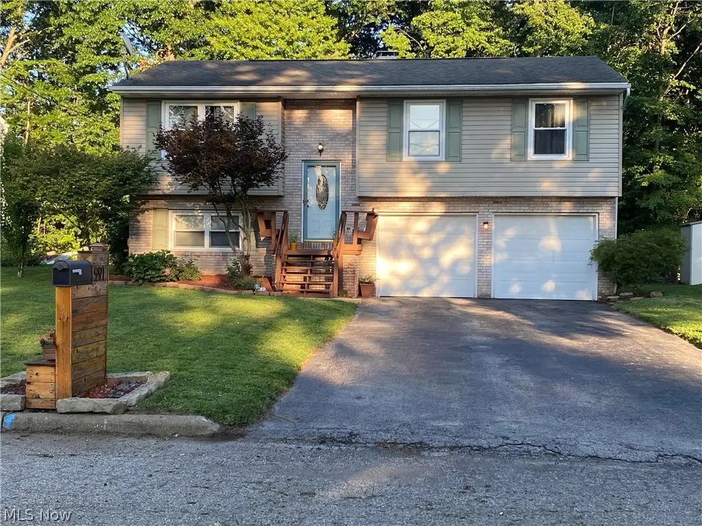 91 Hillview Drive, Hubbard, OH 44425 - #1
