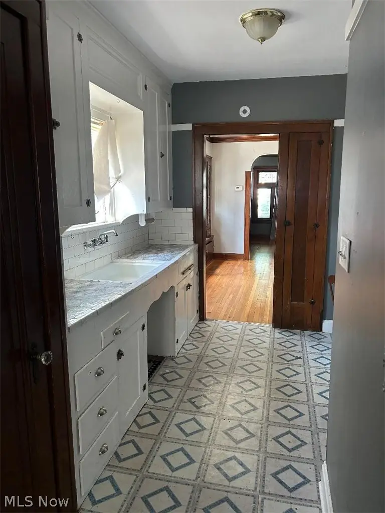 4021 W 160th Street, Cleveland, OH 44135 - #3