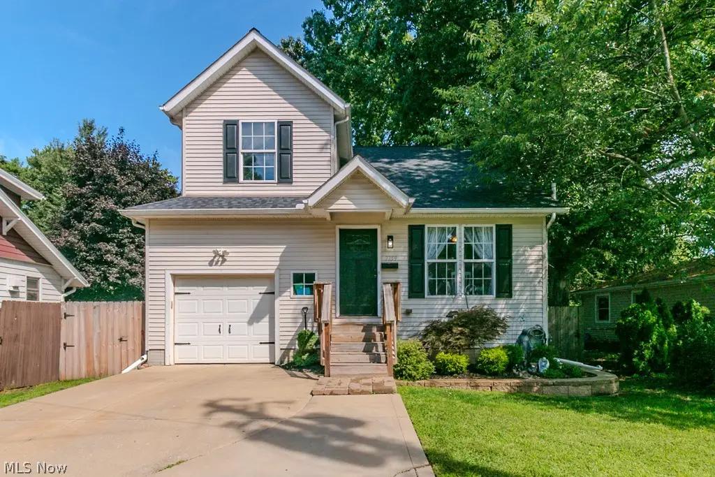 7759 Manor Drive, Mentor On The Lake, OH 44060 - #1