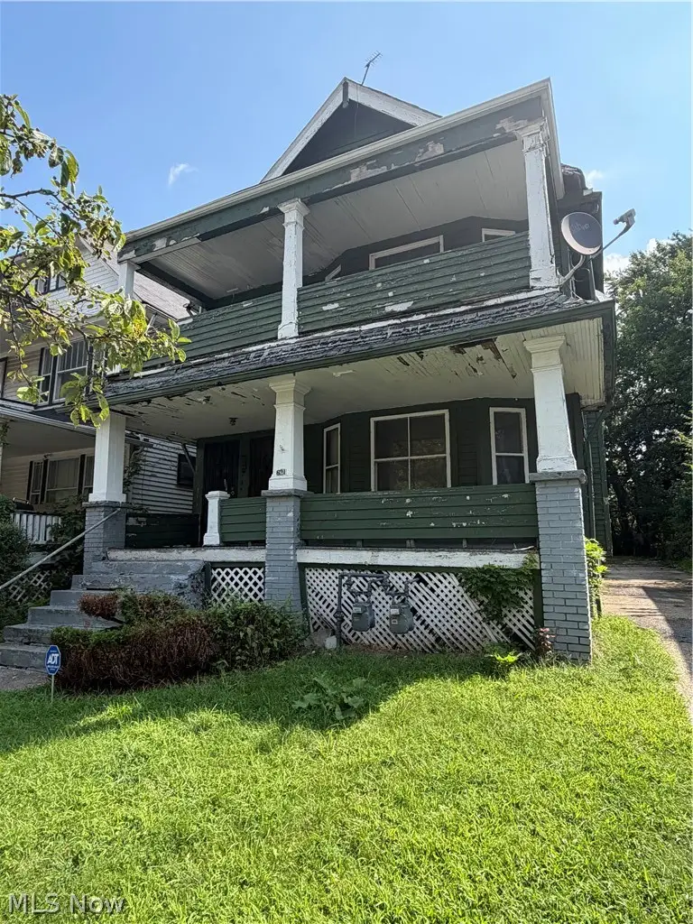 621 E 128th Street, Cleveland, OH 44108 - #2