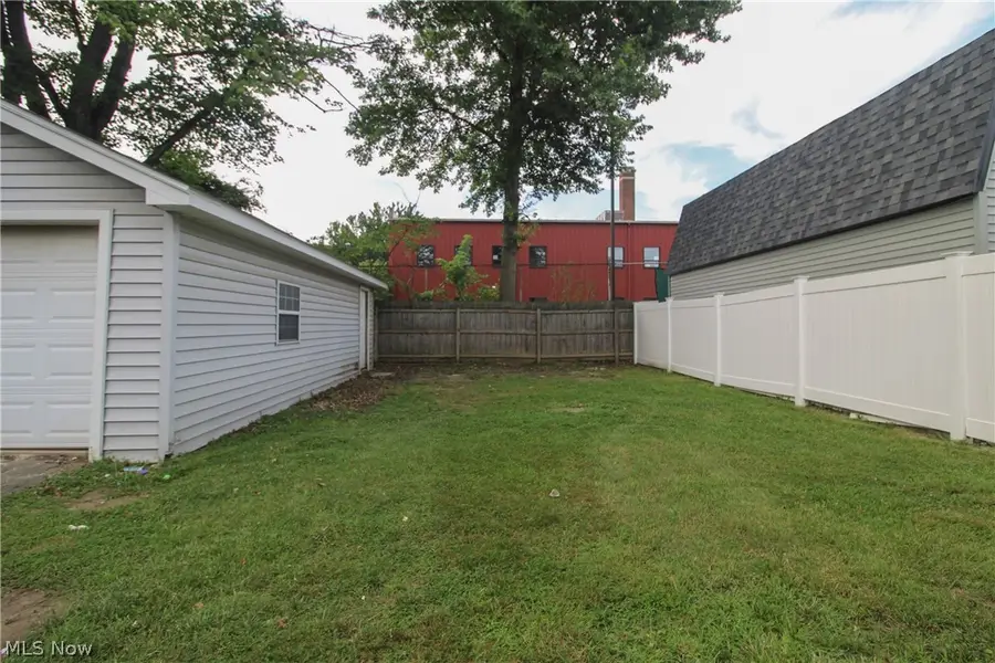 122 Maple Drive, Boardman, OH 44512 - #2