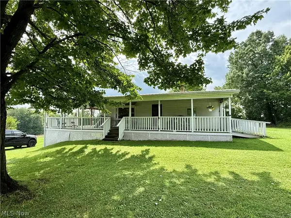 7176 Pearl Se Road, Amsterdam, OH 43903