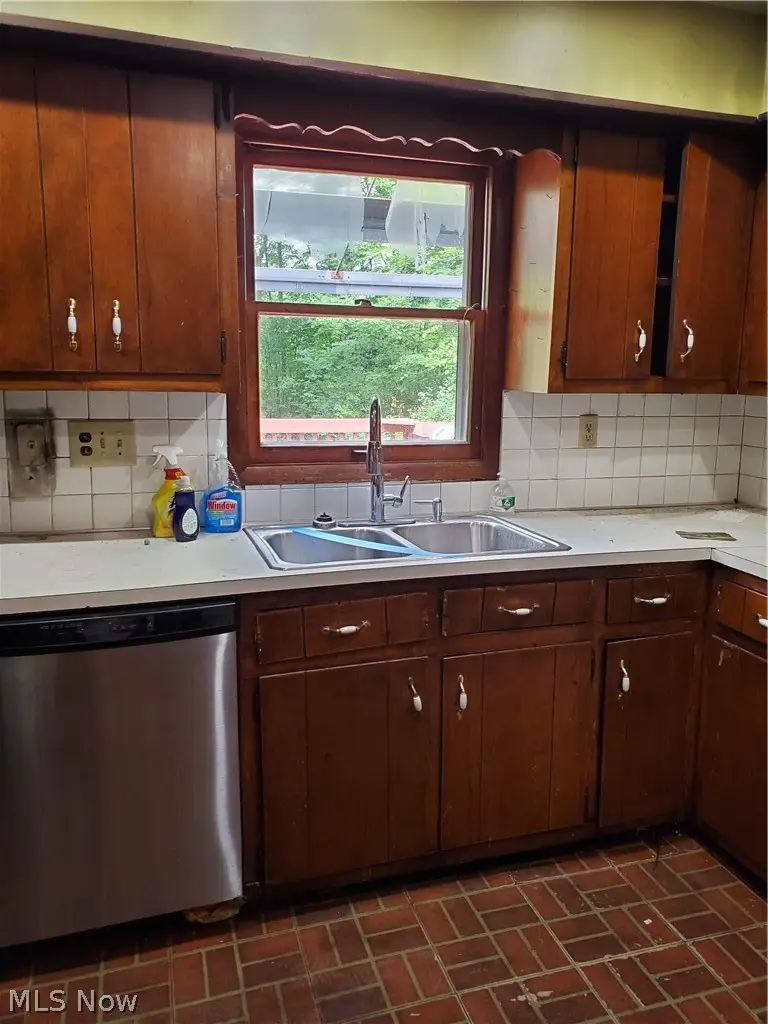 18418 Geauga Lake Road, Chagrin Falls, OH 44023 - #3