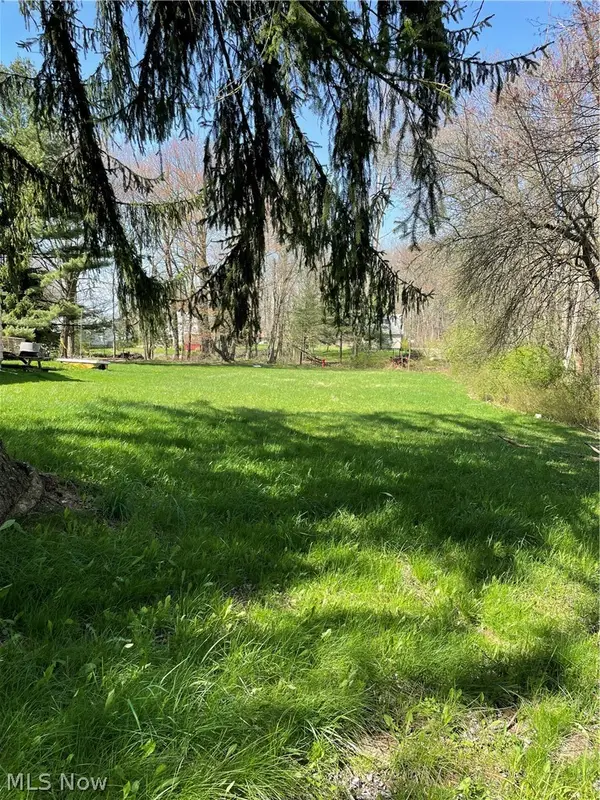 7 Albright Avenue, Columbiana, OH 44408