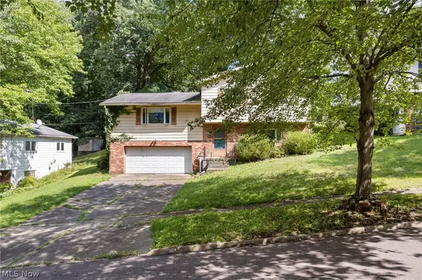 1490 Shanabrook Drive, Akron, OH 44313