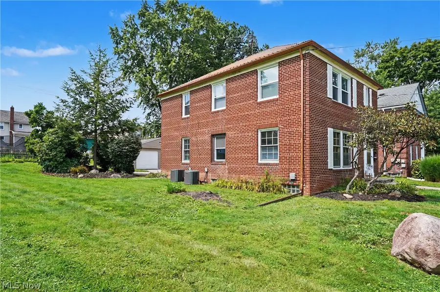 1864 13th Street, Cuyahoga Falls, OH 44223 - #3