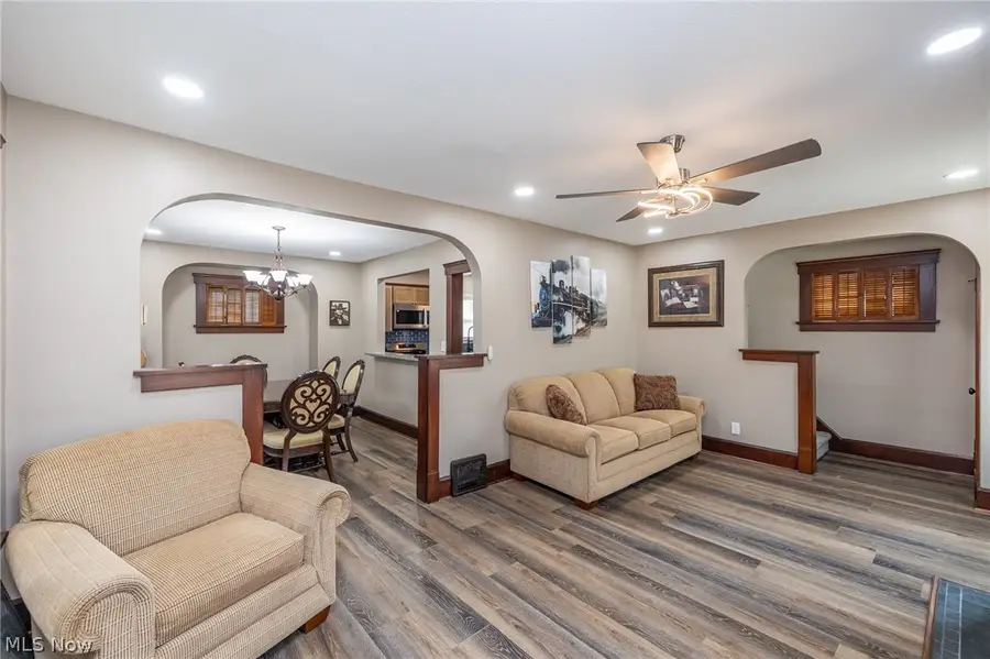 516 Bond Street, Elyria, OH 44035 - #2