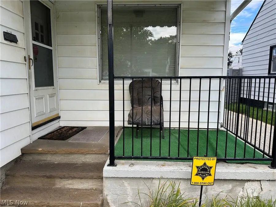 5530 Oakwood Avenue, Maple Heights, OH 44137 - #2
