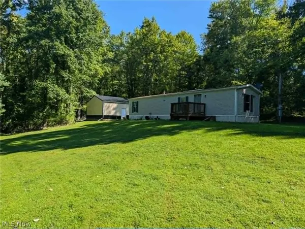 983 Wainwright Se Road, New Philadelphia, OH 44663