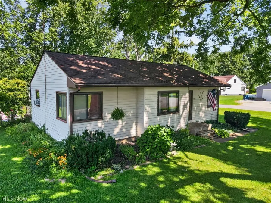 306 Everett Street, Grand River, OH 44045 - #2