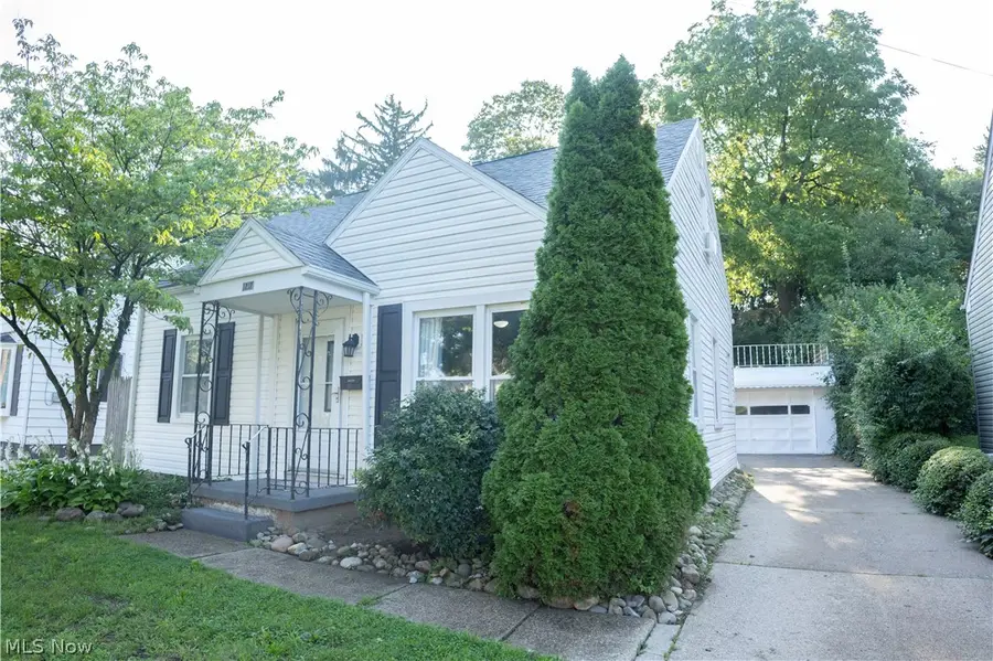 1217 Gorge Boulevard, Akron, OH 44310 - #2