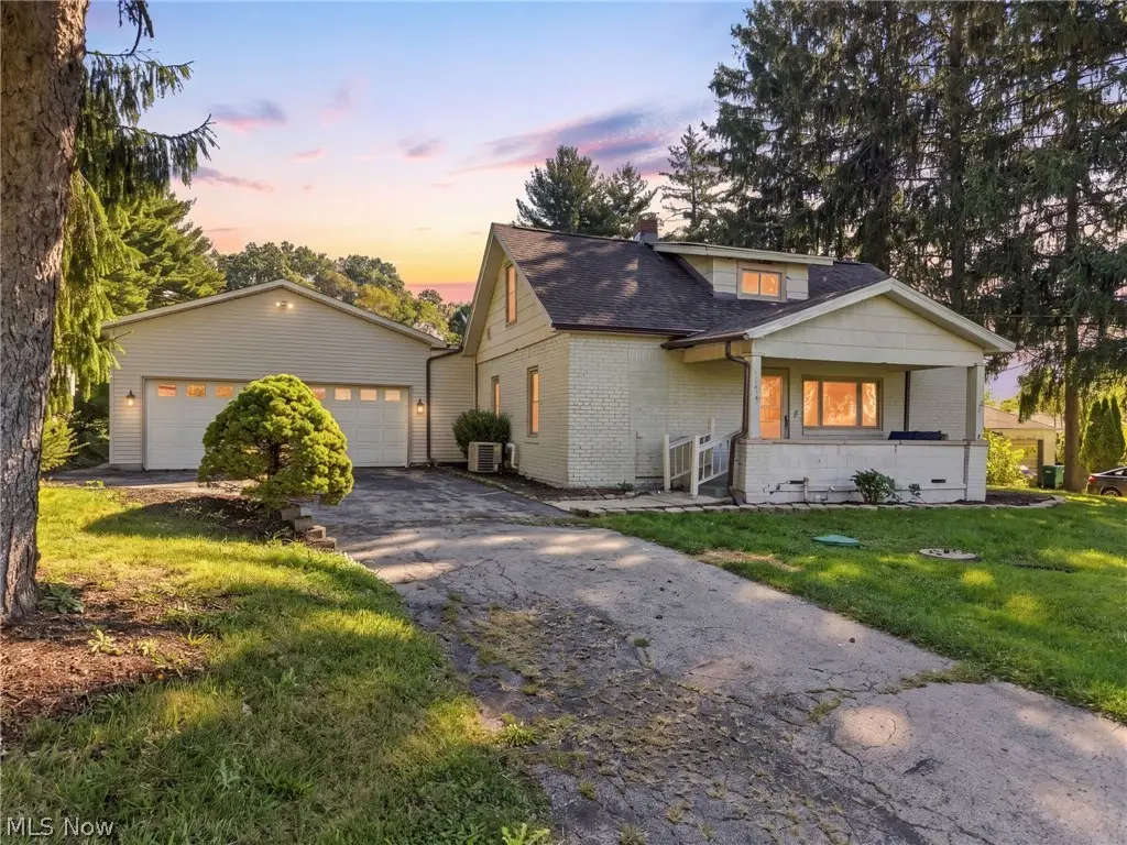 1953 Lawn Avenue, Lowellville, OH 44436 - #1