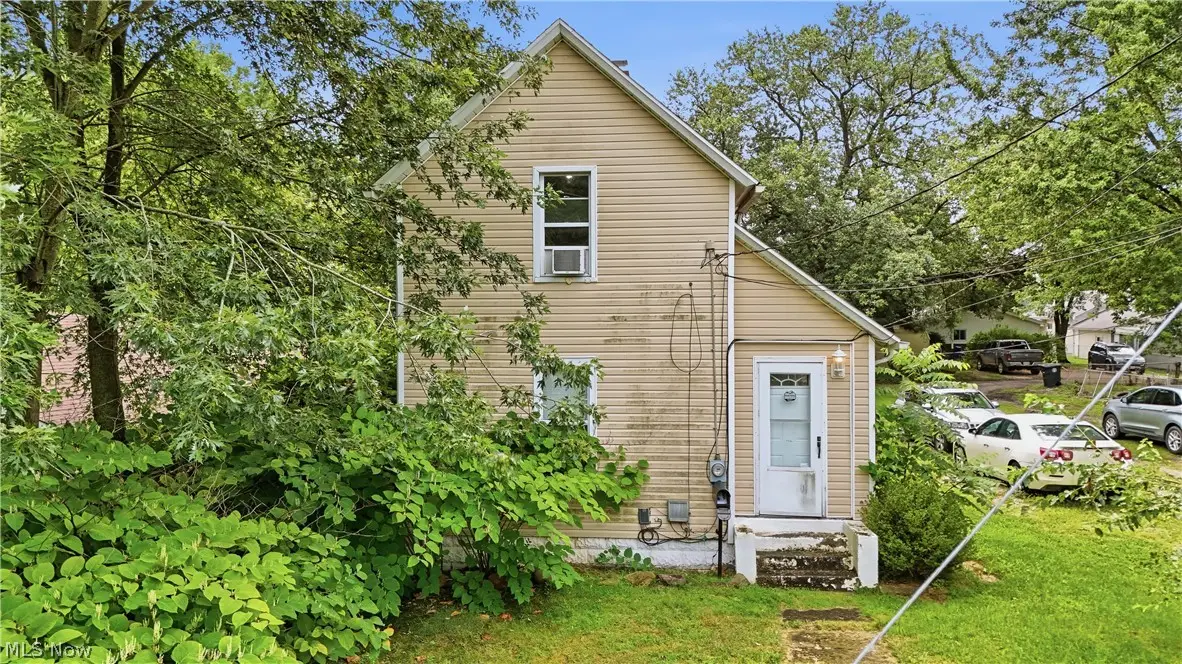 1116 Mcintosh Avenue, Akron, OH 44314 - #1