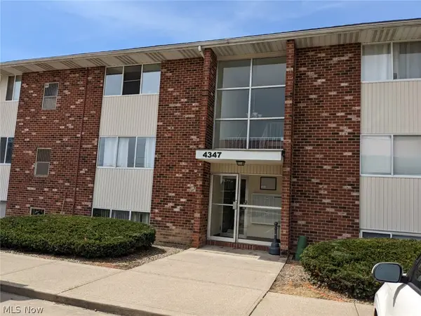 4347 Inner Circle Drive #B3, Brunswick, OH 44212