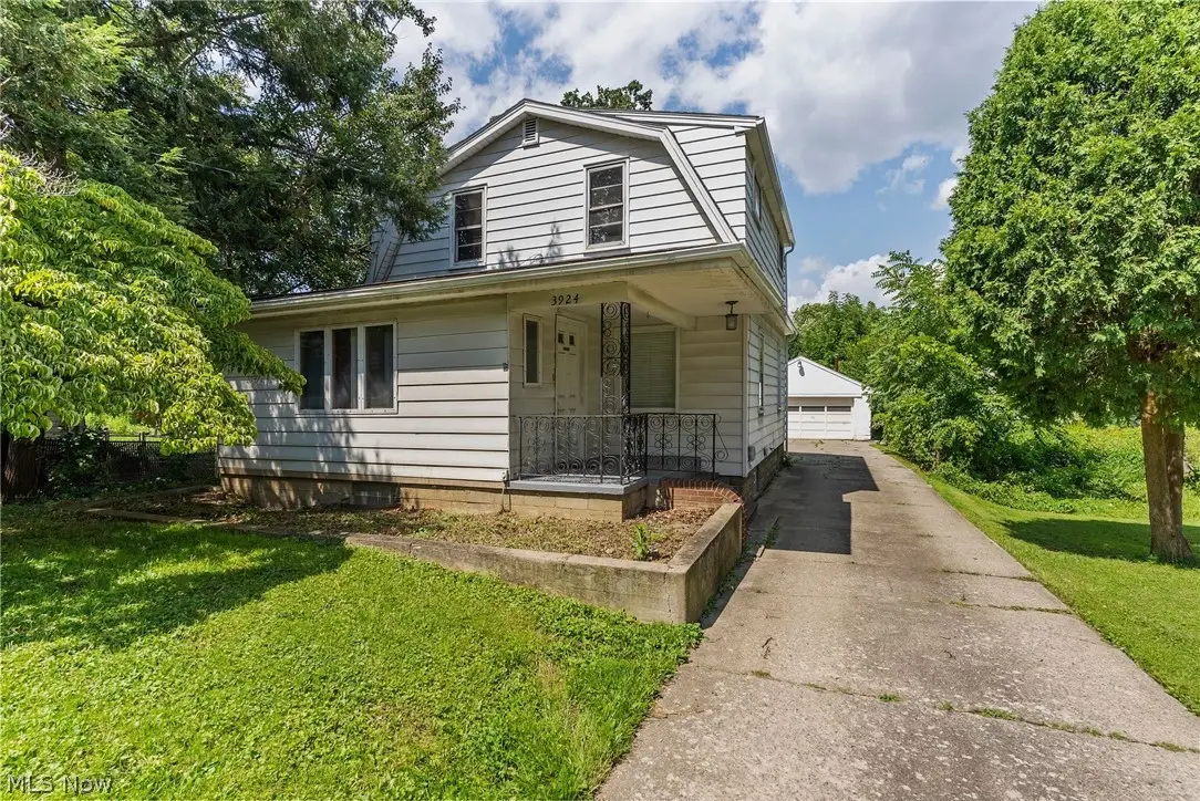 3924 Elmwood Avenue, Youngstown, OH 44515 - #1