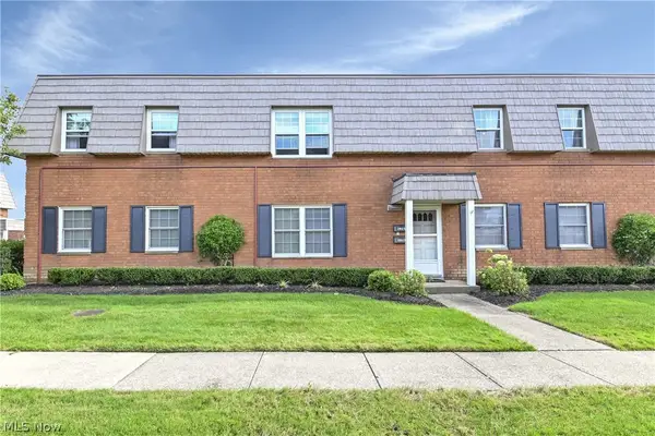 2823 Pease Drive #D413, Rocky River, OH 44116