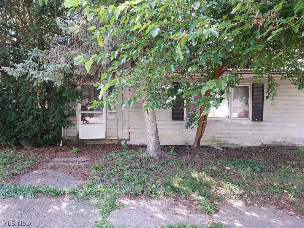 210 Union Avenue, Dover, OH 44622 - #1