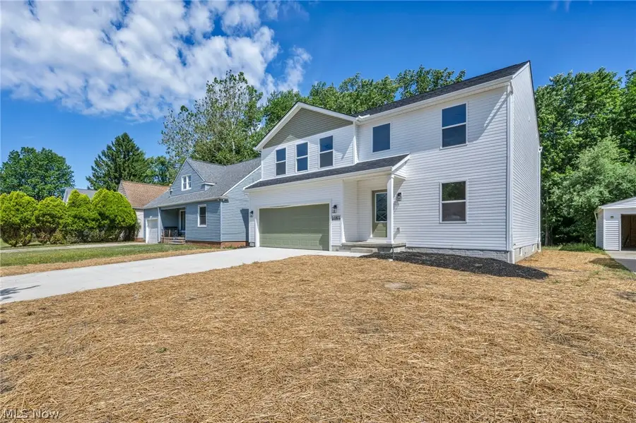 16801 Raymond Street, Maple Heights, OH 44137 - #3