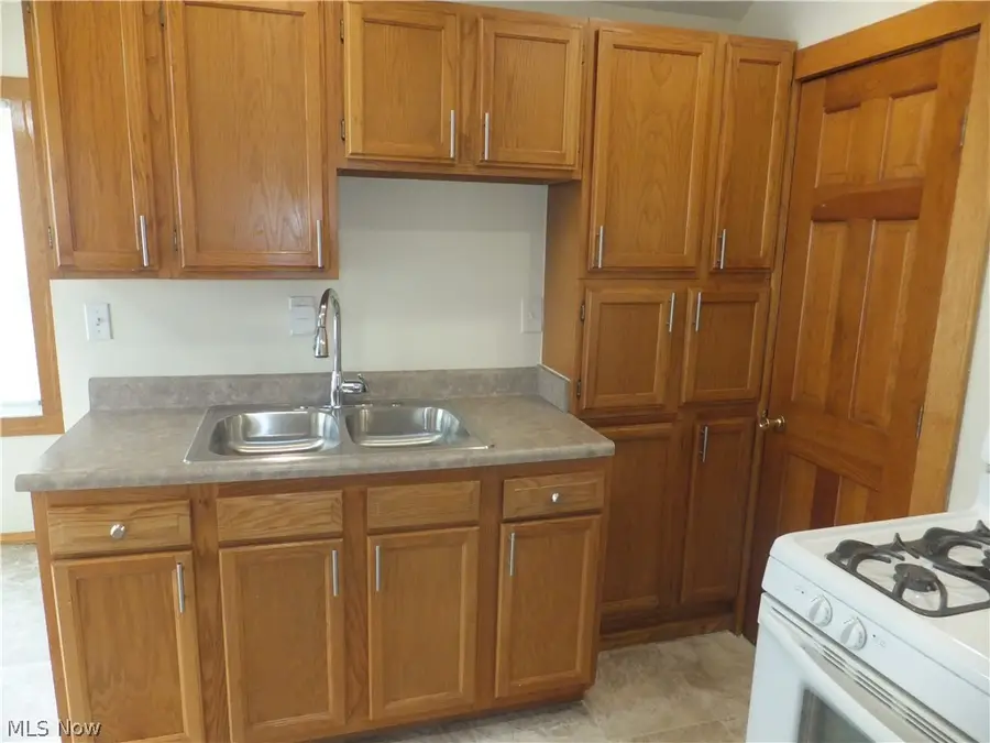 4102 Walter Avenue, Parma, OH 44134 - #3