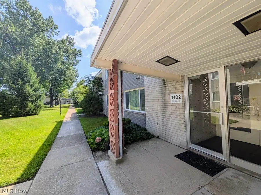 1402 Golden Gate Boulevard #G201, Mayfield Heights, OH 44124 - #3