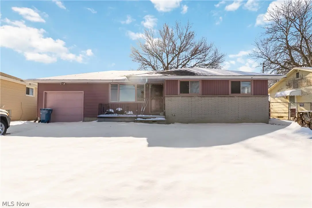 1921 W 30th Street, Lorain, OH 44052 - #1