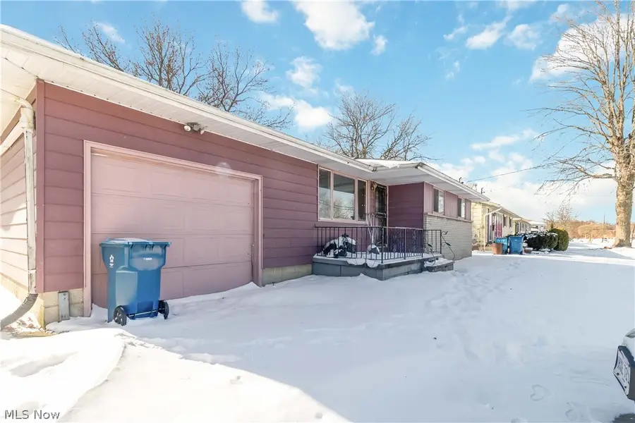 1921 W 30th Street, Lorain, OH 44052 - #3