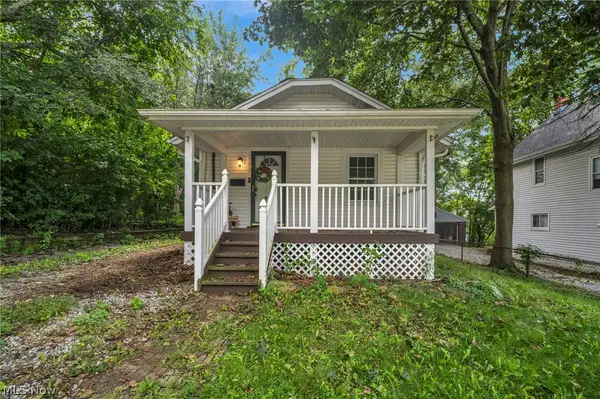 1382 Honodle Avenue, Akron, OH 44305