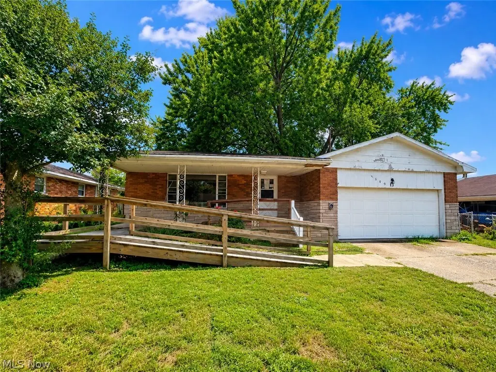 1809 Rockland Avenue, Belpre, OH 45714 - #1