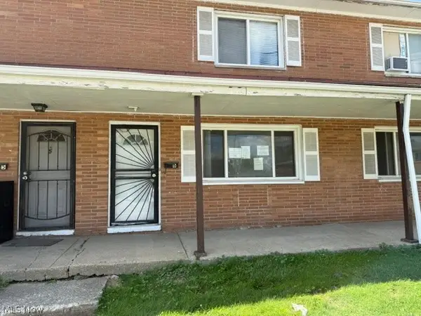 4906 Banbury Court #6, Warrensville Heights, OH 44128