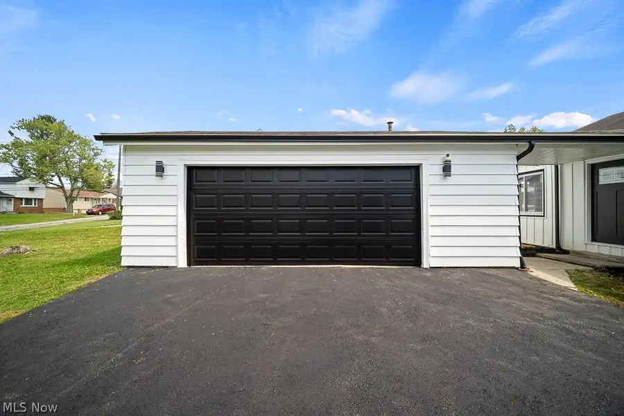 14750 Schreiber Road, Maple Heights, OH 44137 - #3
