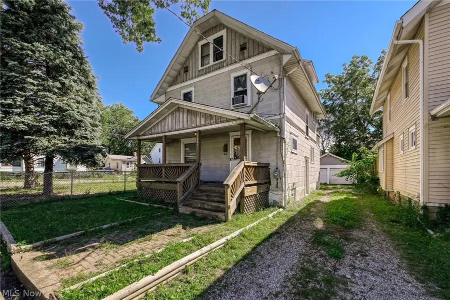 2261 8th Sw Street, Akron, OH 44314 - #2