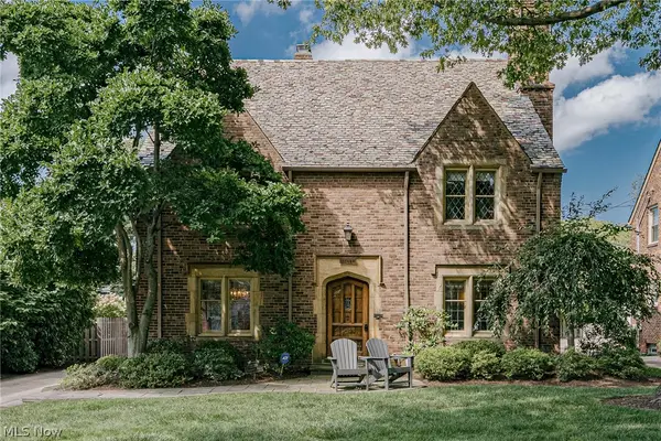 22499 Calverton Road, Shaker Heights, OH 44122