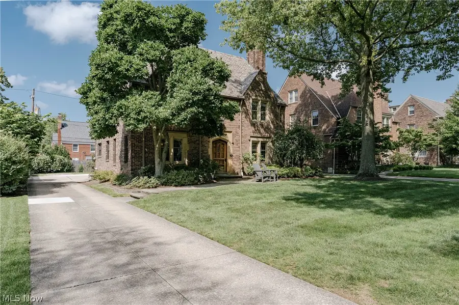 22499 Calverton Road, Shaker Heights, OH 44122 - #2