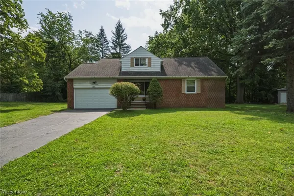 1517 Parkhill Road, Cleveland Heights, OH 44121