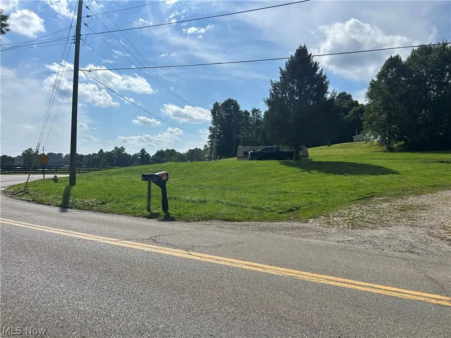1285 N Dietz Road, Zanesville, OH 43701 - #3