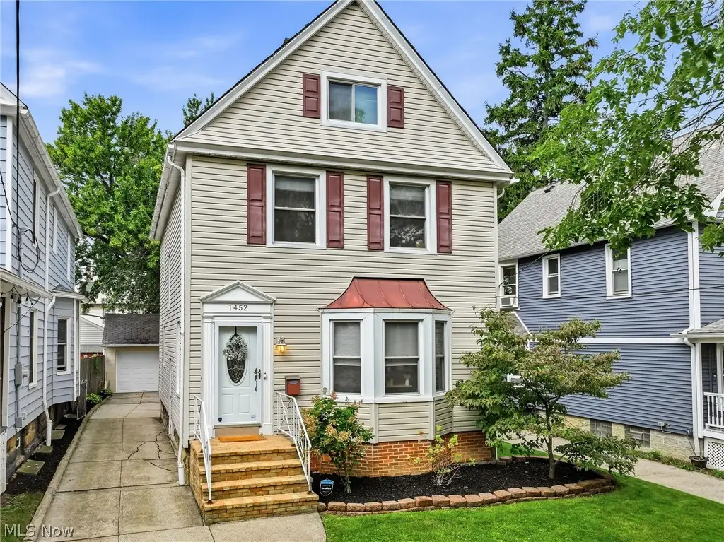 1452 Westwood Avenue, Lakewood, OH 44107 - #1