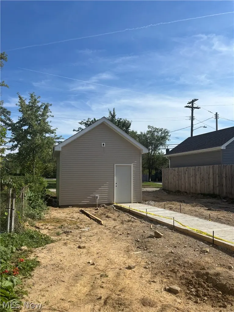 7725 Colgate Avenue, Cleveland, OH 44102 - #3