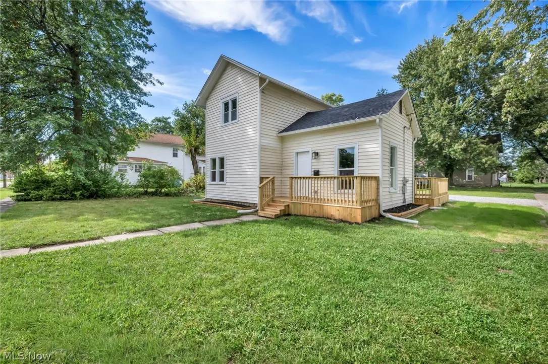 903 W 58th Street, Ashtabula, OH 44004 - #1