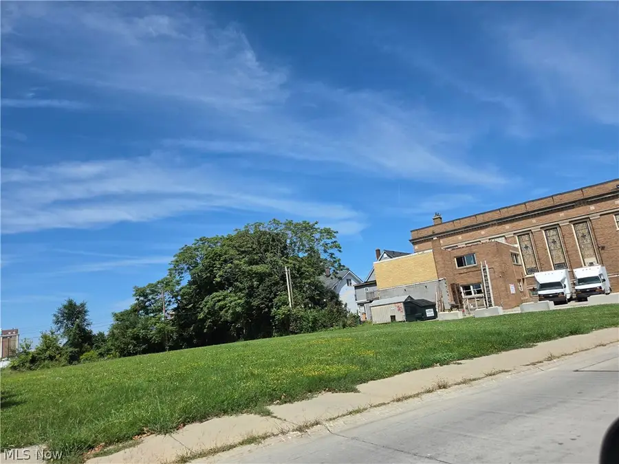 500 W 6th Street, Lorain, OH 44052 - #3