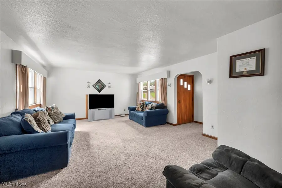 1011 39th Ne Street, Canton, OH 44714 - #3