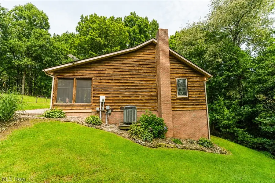4754 Yackey Nw Drive, Strasburg, OH 44680 - #3