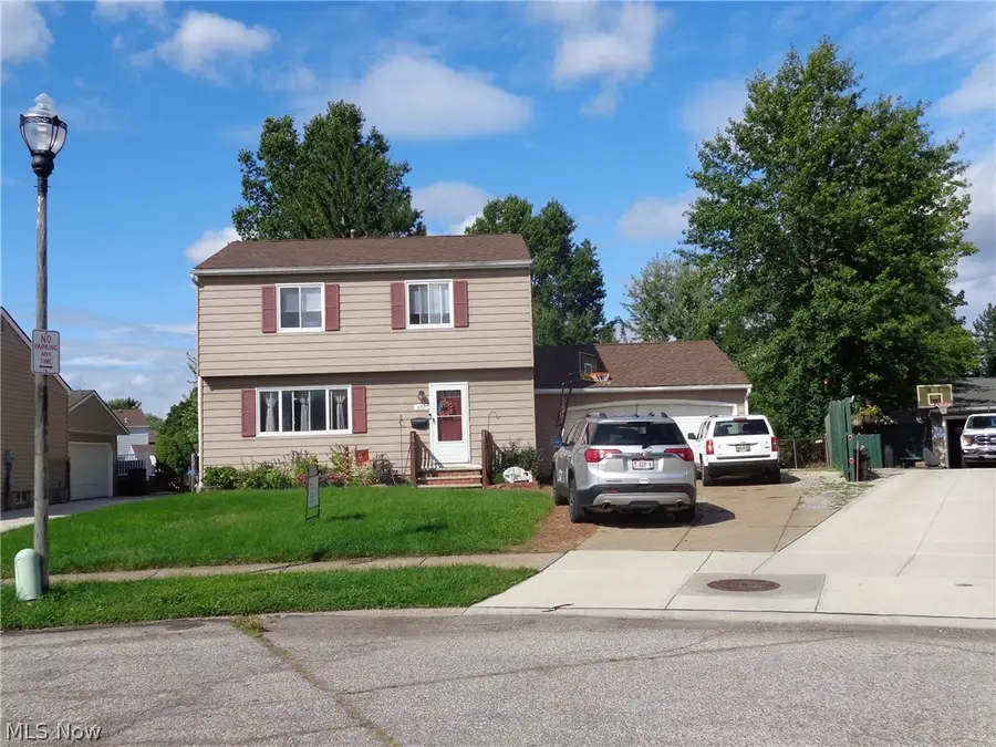 4711 Marcie Drive, Cleveland, OH 44109 - #2