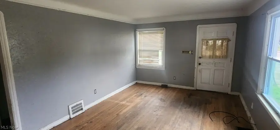 4408 W 57 Street, Cleveland, OH 44144 - #3