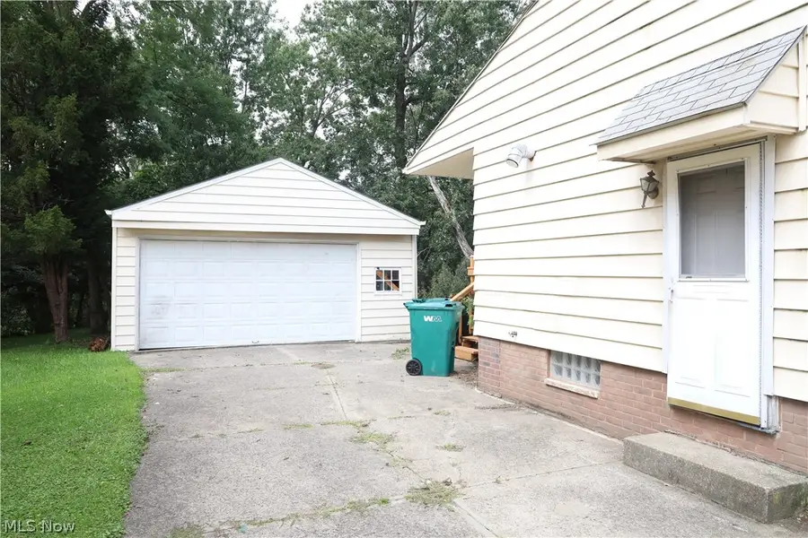 18613 Harlan Dr. Drive, Maple Heights, OH 44137 - #2