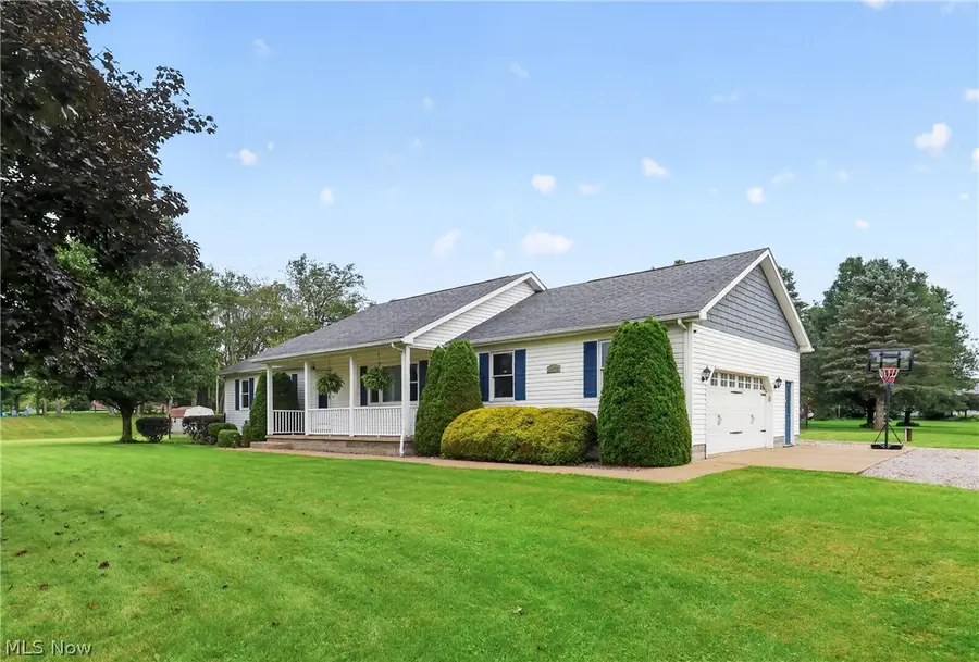 46170 Crestview Road, New Waterford, OH 44445 - #2