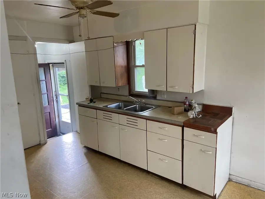 3487 W 63rd Street, Cleveland, OH 44102 - #2